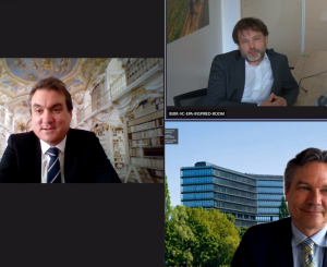 Tre persone in videochiamata