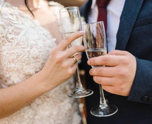 Ehepaar mit Prosecco 