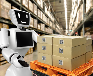 Roboter trägt ein Pallett