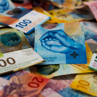 viele neue Schweizer Banknoten